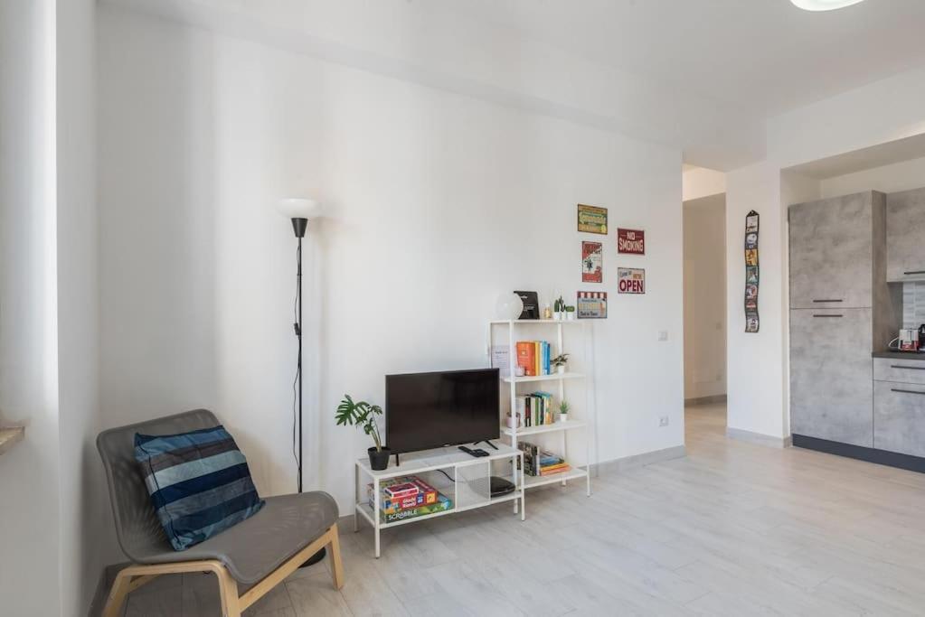 Apartmán Cinema House In Cinecitta Řím Exteriér fotografie