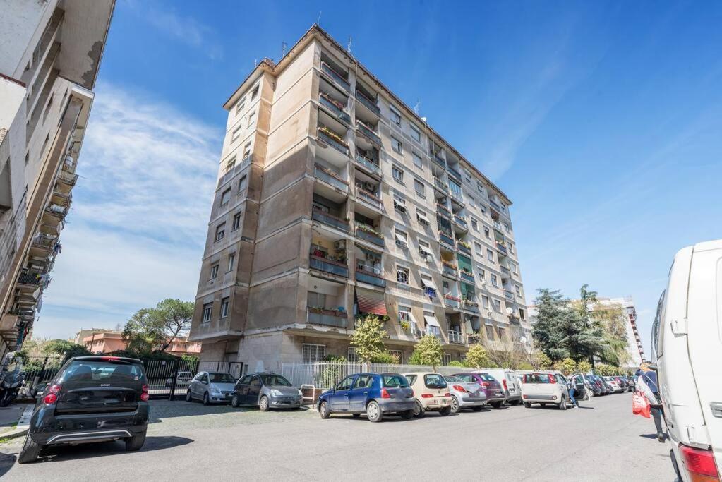 Apartmán Cinema House In Cinecitta Řím Exteriér fotografie